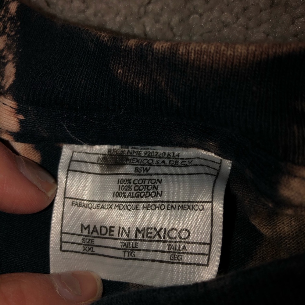 Tommy Hilfiger Vintage Classic Logo Bleached Tee - Picture 5 of 5